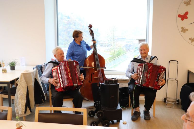 Unterhaltung mit Trio Ruedi