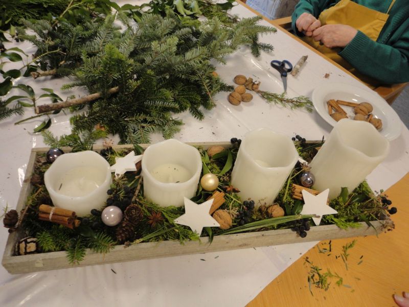 Adventsgestecke gestalten